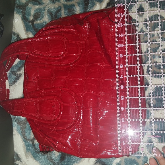 Large Guess Dome satchel - Picture 5 of 6